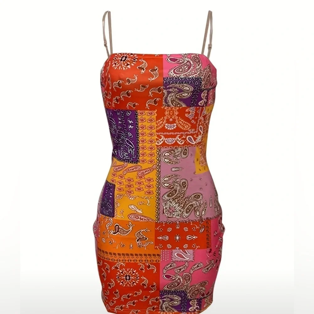Y2K Bandana Patchwork Mini Dress – Size Large – Trendy & Bold! 💖🔥 - Picture 2 of 6